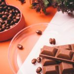 バレンタインは　高カカオチョコで元気と脳若返りを贈る
