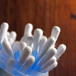綿棒の使い道　便利な活用法　メイクやそのほかの使い方