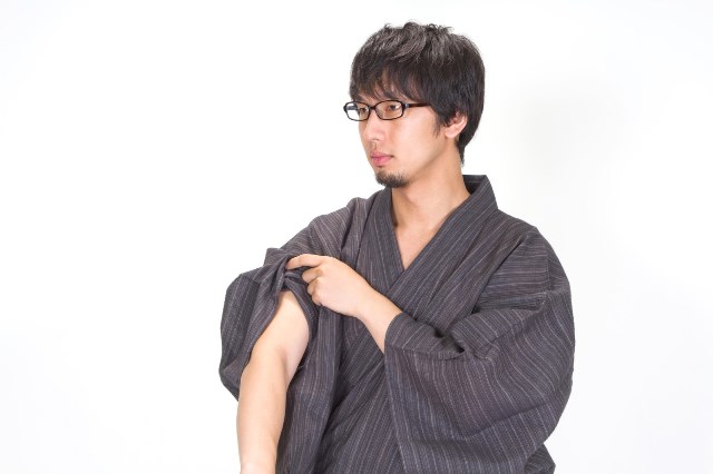 男性の浴衣の着付け方法と簡単な帯の結び方　浴衣で周囲と差をつけよう